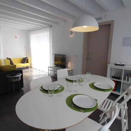 1 Dormitorio, Jardin Y Piscina - Montesomo Holiday home *
